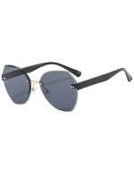 Celebrity Luxury Sunglasses with Special Glare - Image 4